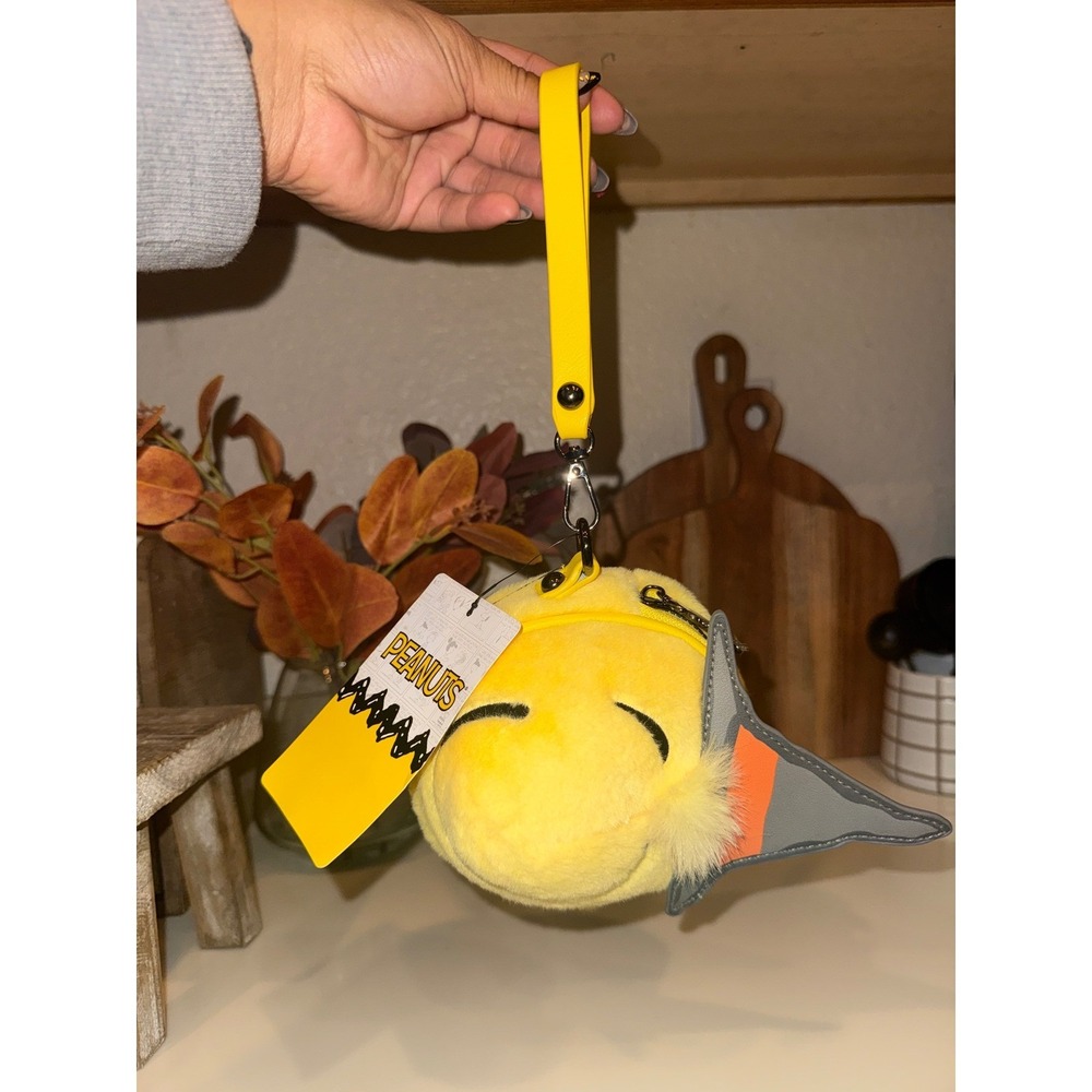 Peanuts Woodstock Halloween Witch Hat Plush Coin Purse BoxLunch Yellow Wristlet